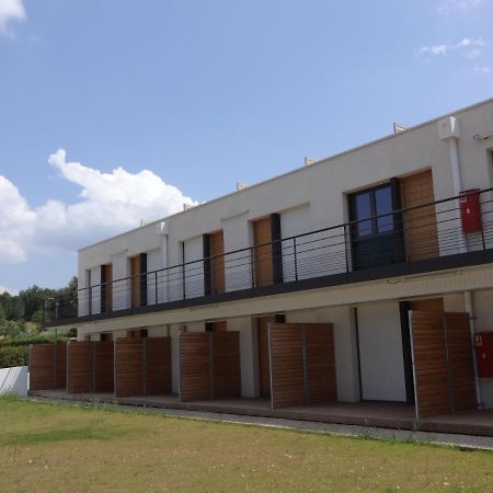Les Jardins D'Athena Aparthotel Éguilles Екстериор снимка