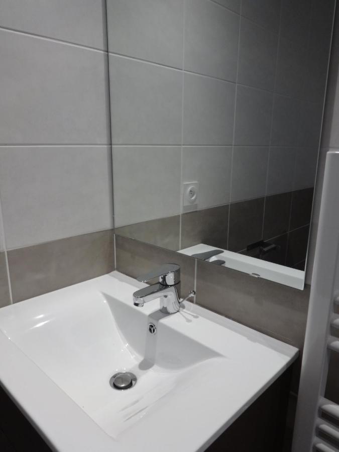Les Jardins D'Athena Aparthotel Éguilles Екстериор снимка