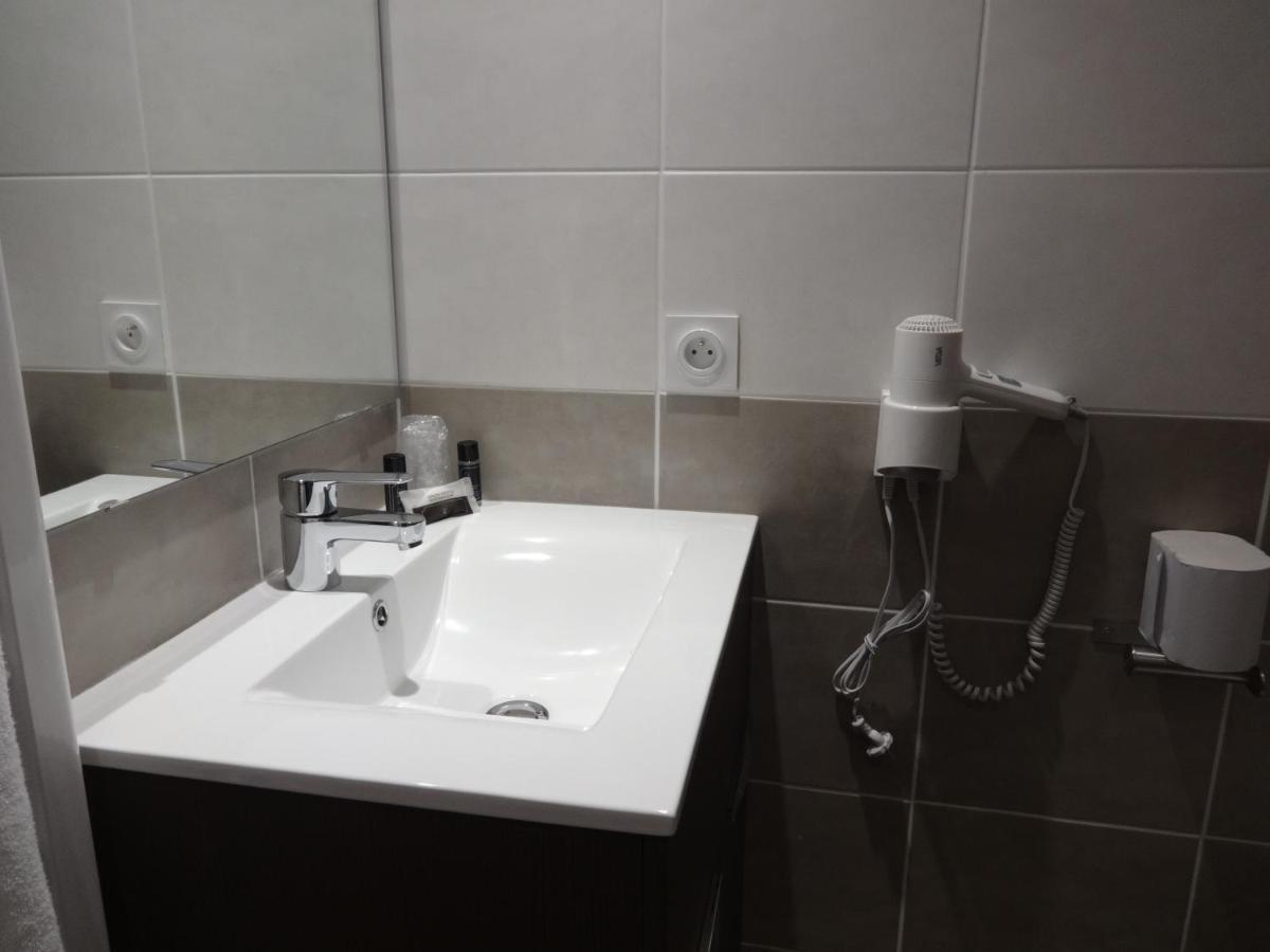 Les Jardins D'Athena Aparthotel Éguilles Екстериор снимка