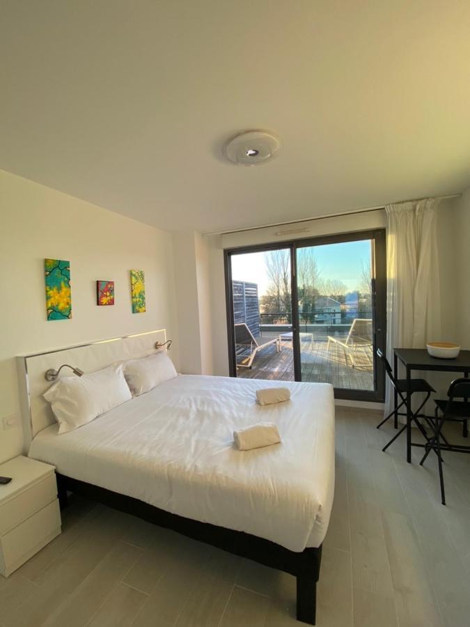 Les Jardins D'Athena Aparthotel Éguilles Екстериор снимка