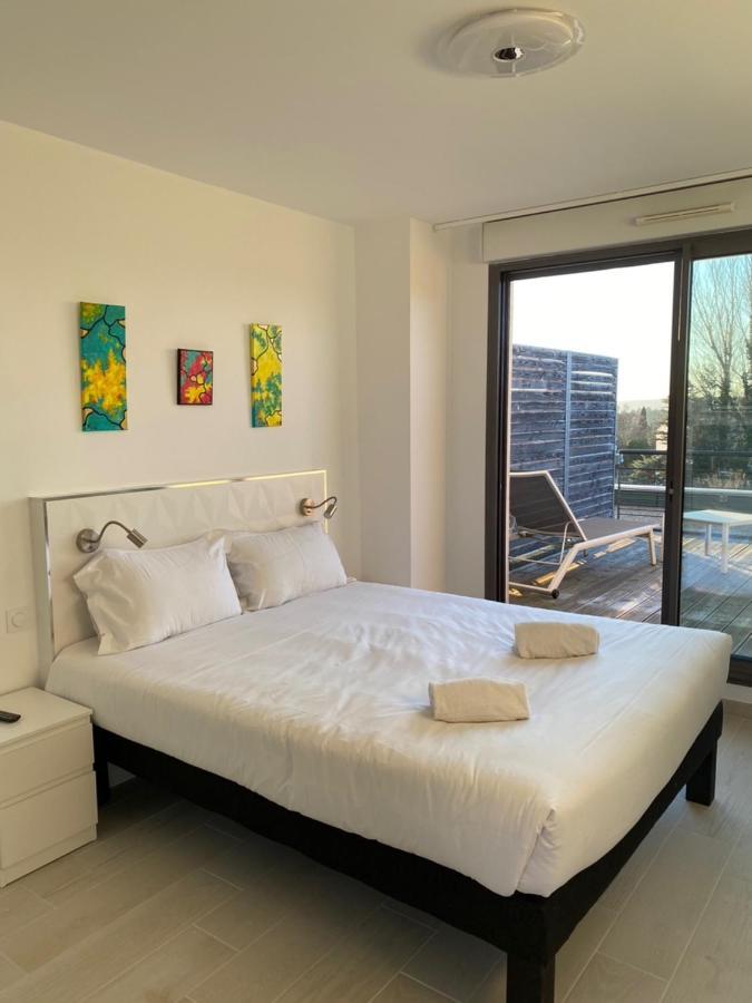 Les Jardins D'Athena Aparthotel Éguilles Екстериор снимка