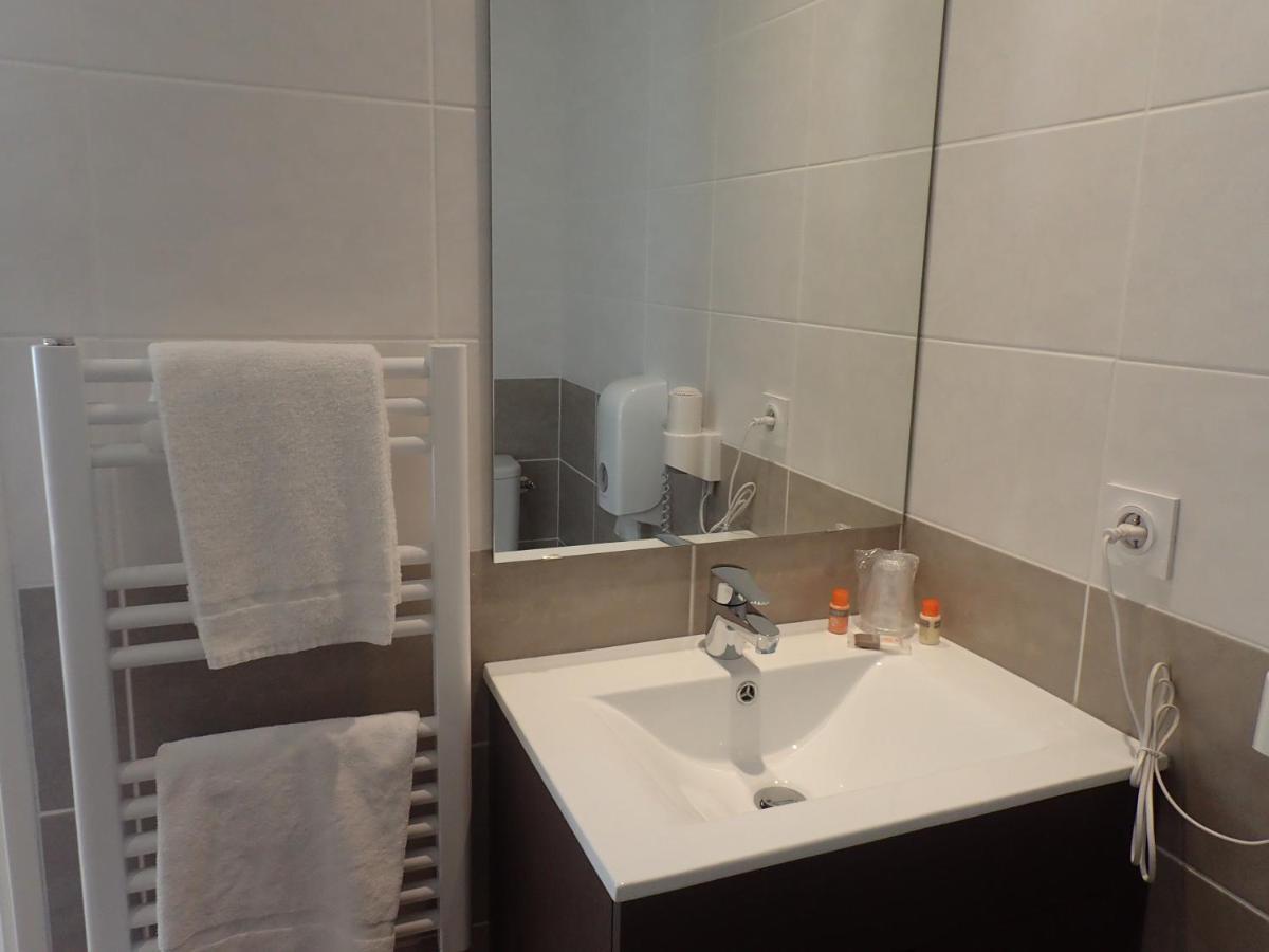 Les Jardins D'Athena Aparthotel Éguilles Екстериор снимка