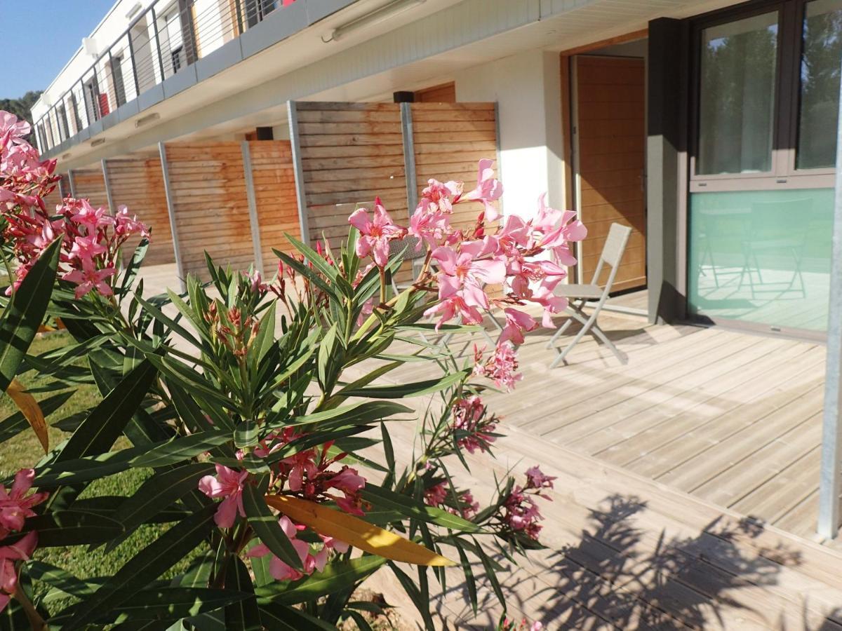 Les Jardins D'Athena Aparthotel Éguilles Екстериор снимка